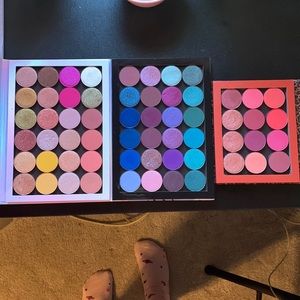 60 Colourpop Single Shadows